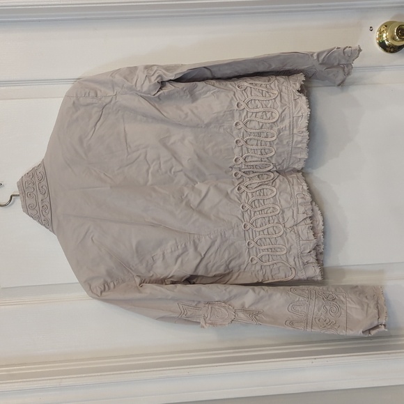 Incredible Statement Piece Jacket - Picture 5 of 10